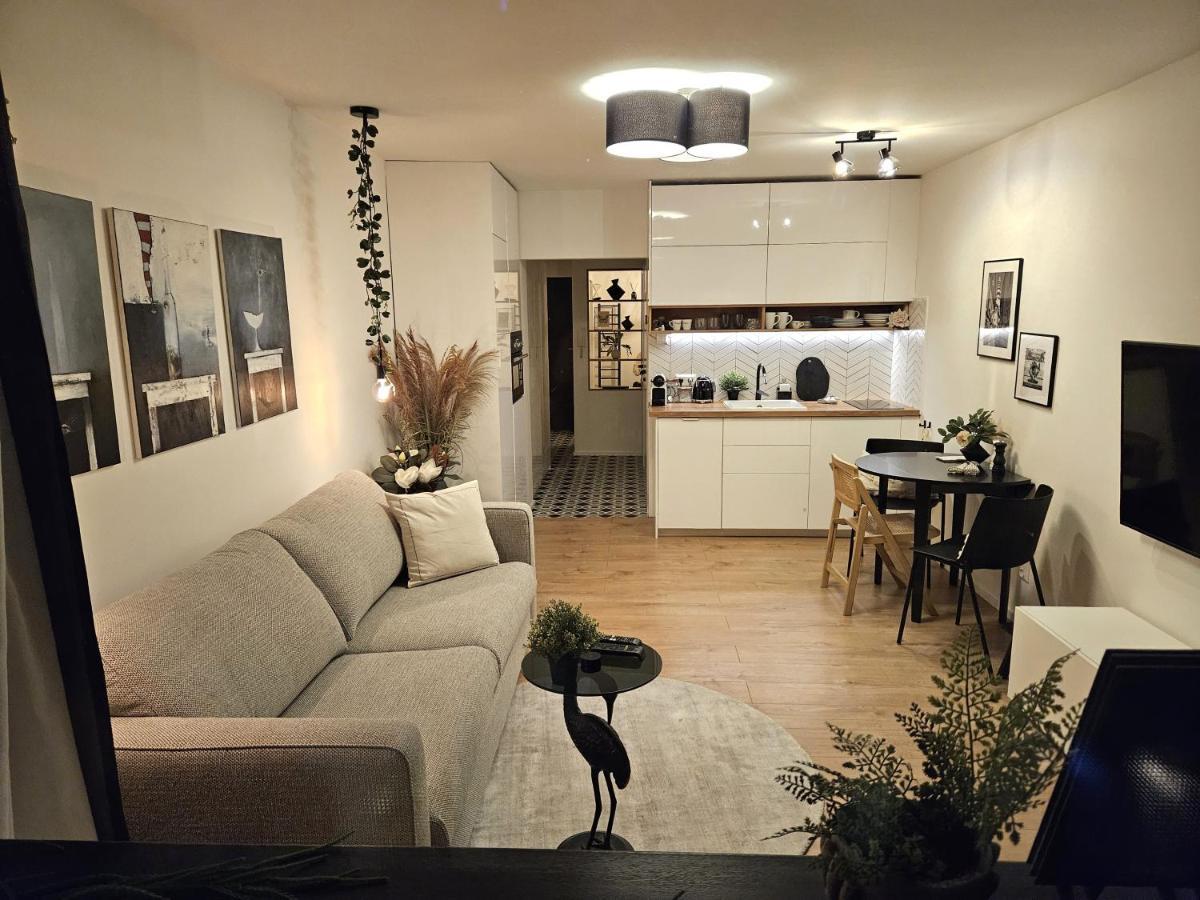 Design Apt In Old Town-Free Parking-Balcony Bratislava Eksteriør bilde